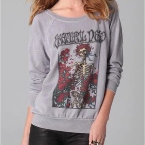 Chaser Grateful Dead skull and roses pull over sweatshirt